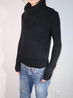 Moda International Women's Black Sweatshirt